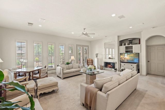 4513 Country Club View, Baytown, TX 77521