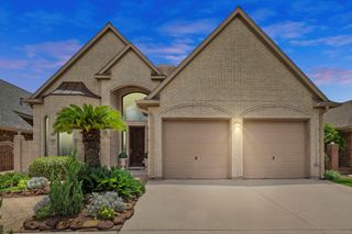 4513 Country Club View, Baytown, TX 77521