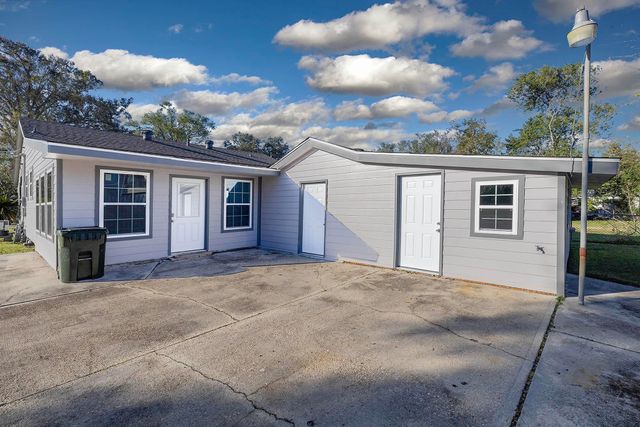 101 Windham, Houma, LA 70360
