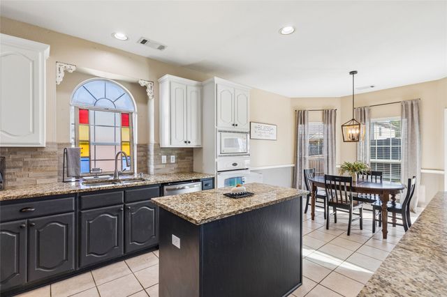 3014 Saint Bartholomew Drive, Mansfield, TX 76063