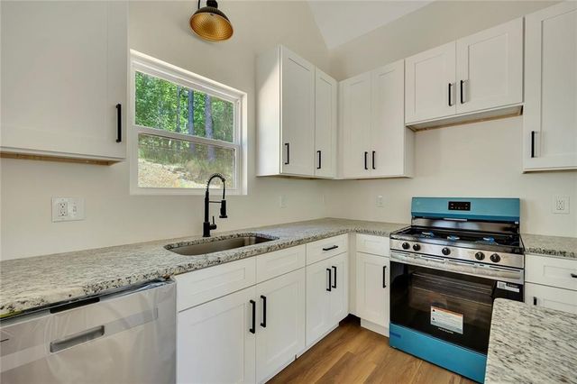760 Donahoo Road SE, Silver Creek, GA 30173