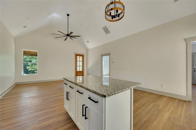 760 Donahoo Road SE, Silver Creek, GA 30173