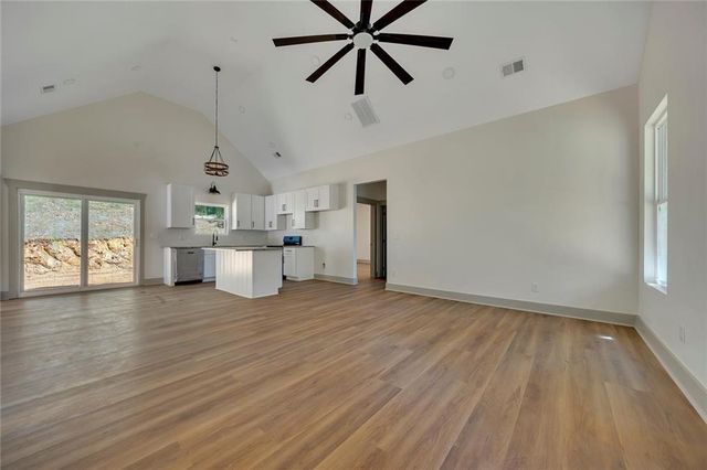 760 Donahoo Road SE, Silver Creek, GA 30173