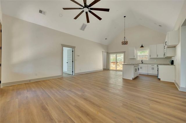 760 Donahoo Road SE, Silver Creek, GA 30173