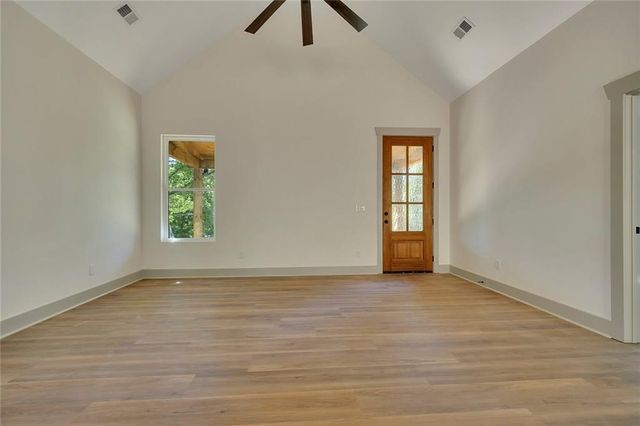 760 Donahoo Road SE, Silver Creek, GA 30173