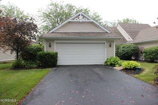 24522 Village Lane, Grand Rapids, OH 43522