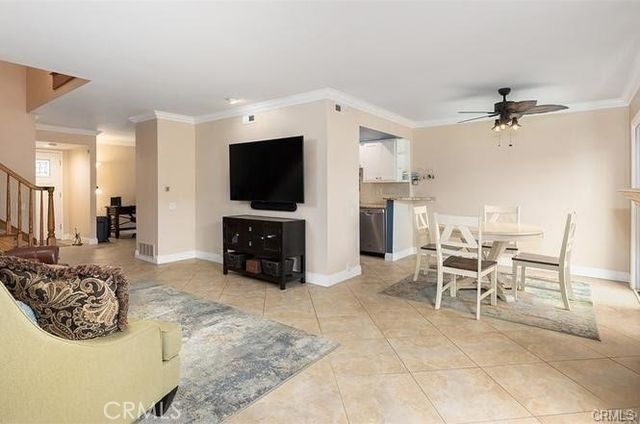9742 Villa Pacific, Huntington Beach, CA 92646
