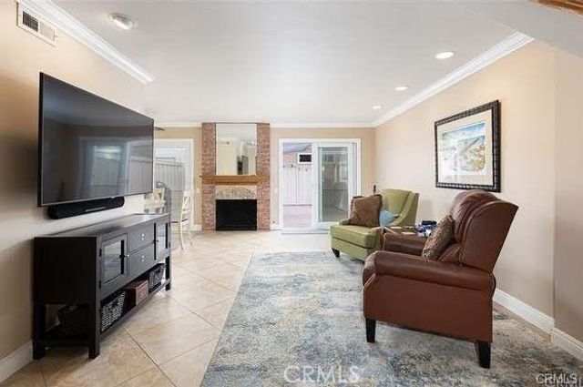 9742 Villa Pacific, Huntington Beach, CA 92646