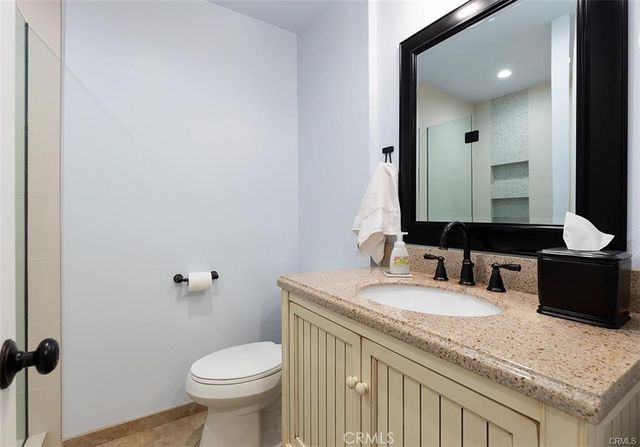 9742 Villa Pacific, Huntington Beach, CA 92646