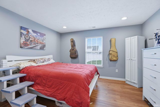 15245 Shakespeare Drive, Evansville, IN 47725