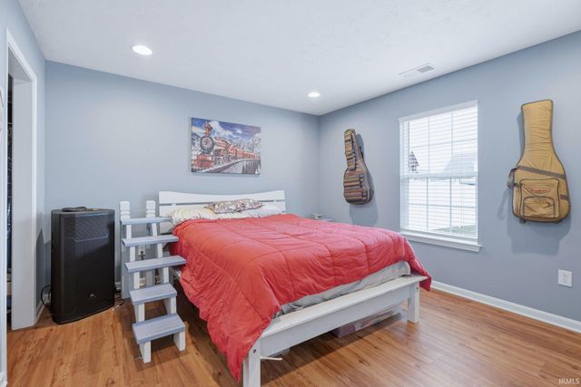 15245 Shakespeare Drive, Evansville, IN 47725