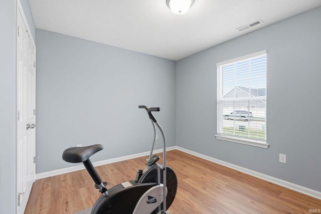 15245 Shakespeare Drive, Evansville, IN 47725