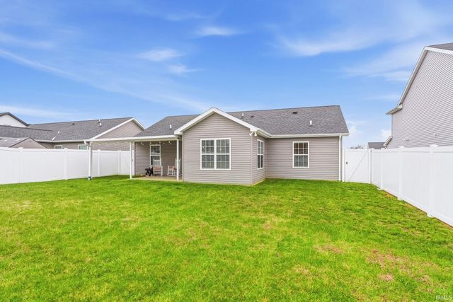 15245 Shakespeare Drive, Evansville, IN 47725