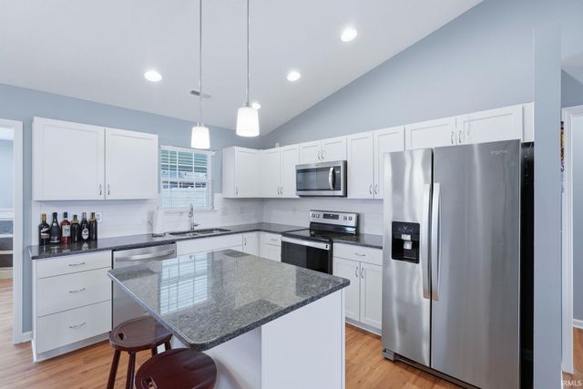 15245 Shakespeare Drive, Evansville, IN 47725