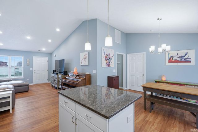 15245 Shakespeare Drive, Evansville, IN 47725