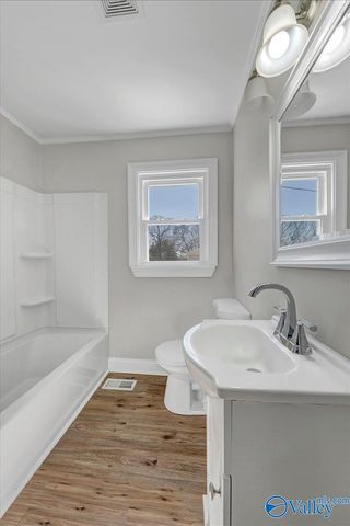 27792 South Road, Athens, AL 35613