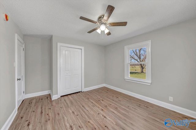 27792 South Road, Athens, AL 35613