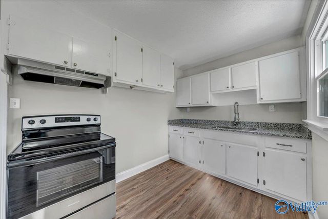 27792 South Road, Athens, AL 35613