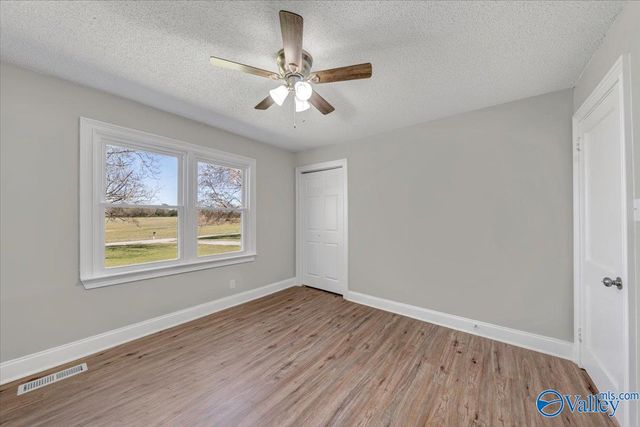 27792 South Road, Athens, AL 35613