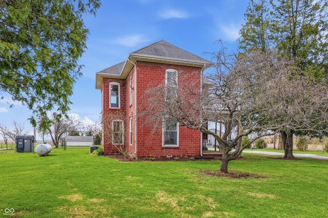 8373 W 1700 N, Elwood, IN 46036