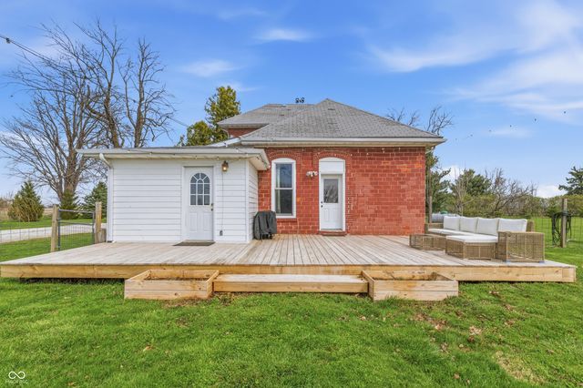 8373 W 1700 N, Elwood, IN 46036