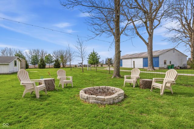 8373 W 1700 N, Elwood, IN 46036