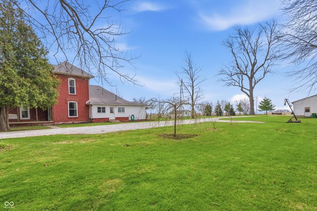 8373 W 1700 N, Elwood, IN 46036