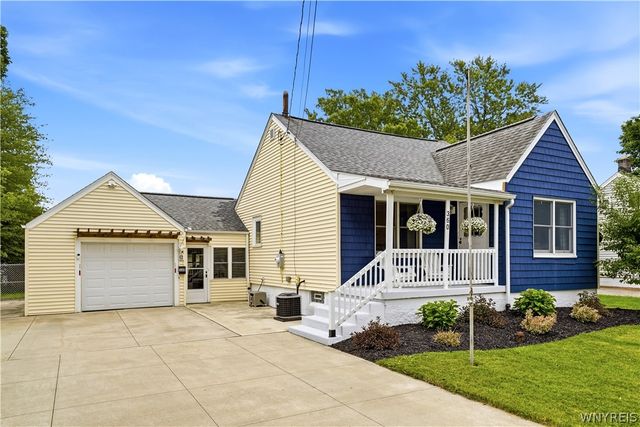 360 Aurora Street, Lancaster, NY 14086