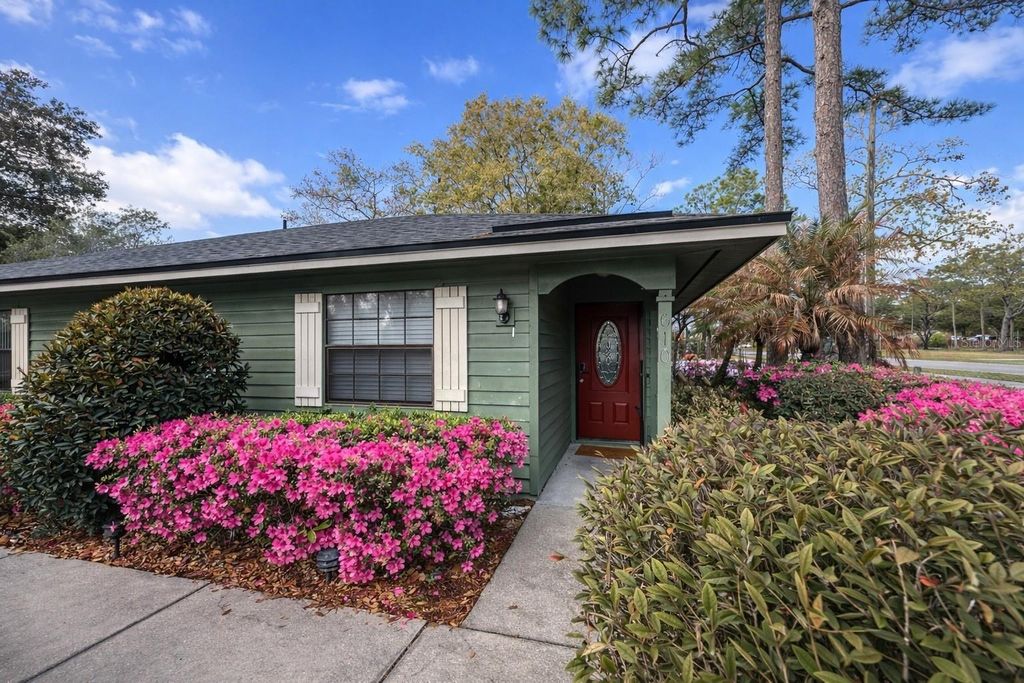 610 MOUNT HOMER ROAD 610, Eustis, FL 32726