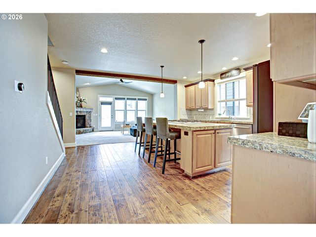 13197 Sw BEDFORD St, Tigard, OR 97224