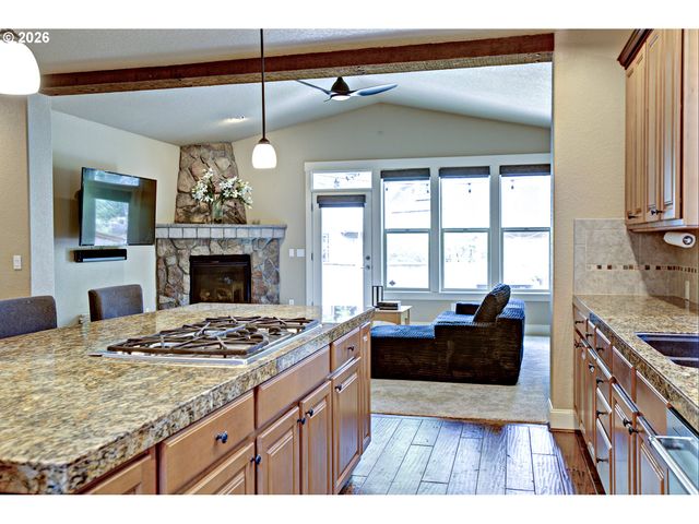 13197 Sw BEDFORD St, Tigard, OR 97224