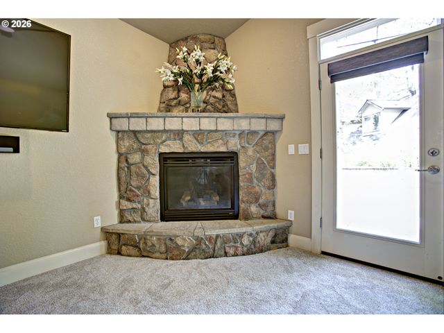 13197 Sw BEDFORD St, Tigard, OR 97224