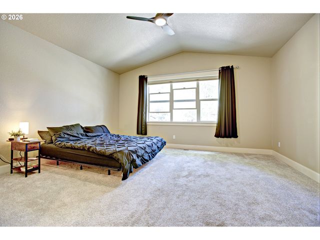 13197 Sw BEDFORD St, Tigard, OR 97224