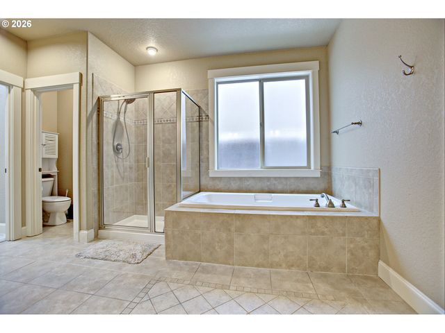 13197 Sw BEDFORD St, Tigard, OR 97224