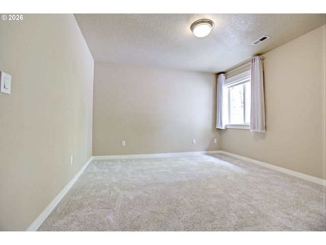 13197 Sw BEDFORD St, Tigard, OR 97224