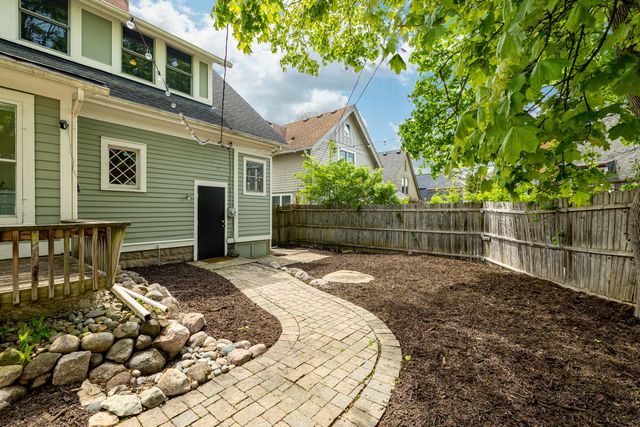 1607 S University Avenue, Ann Arbor, MI 48104