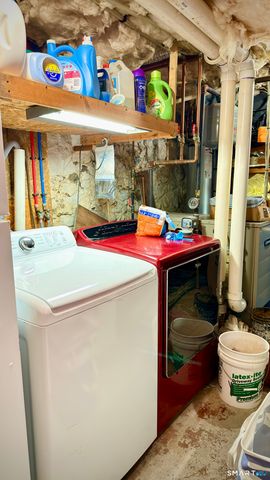 16 Grand Street, Thomaston, CT 06787