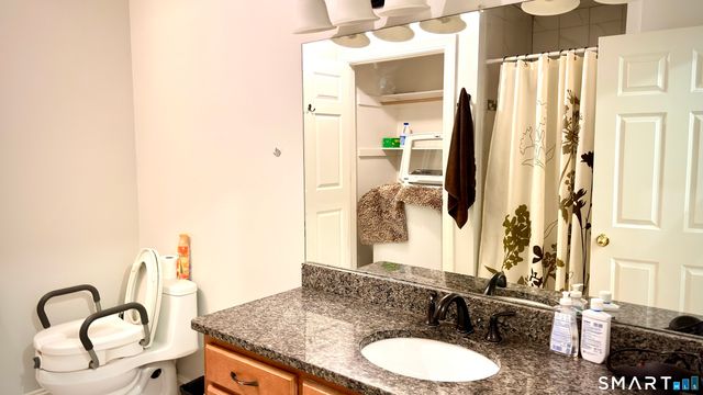 16 Grand Street, Thomaston, CT 06787