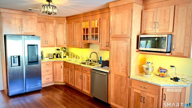 16 Grand Street, Thomaston, CT 06787