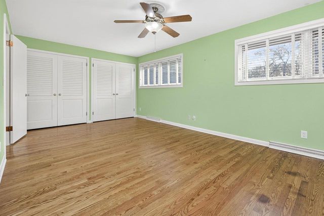 1040 E MOORPARK AVENUE, Appleton, WI 54911