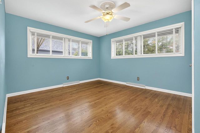 1040 E MOORPARK AVENUE, Appleton, WI 54911