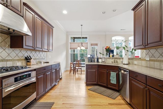 2951 Rivergreen SE Lane, Atlanta, GA 30339