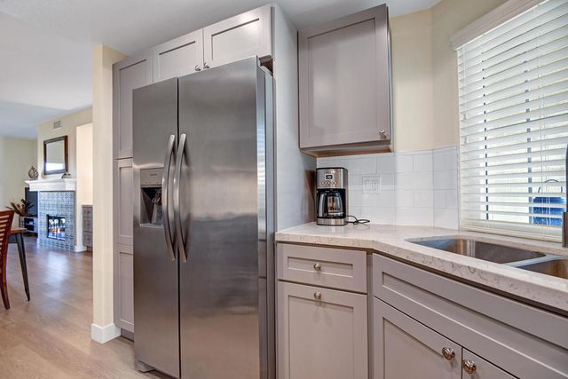 43733 Avenida Alicante, Palm Desert, CA 92211