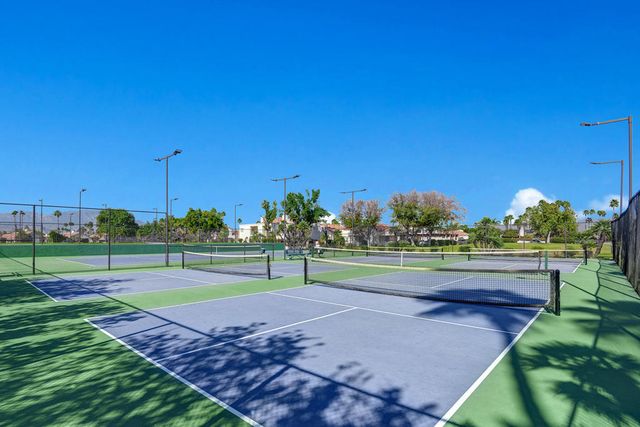 43733 Avenida Alicante, Palm Desert, CA 92211