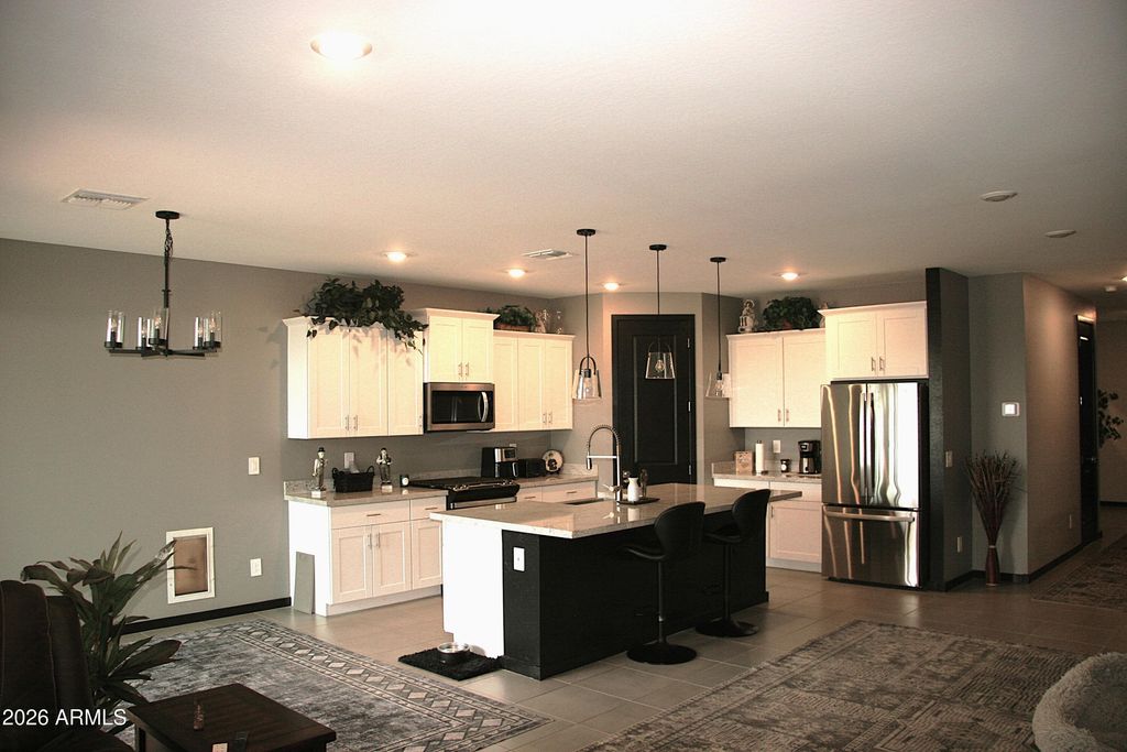 Image 6 of property listing at 16052 W HONEYSUCKLE Drive, Surprise, AZ 85387