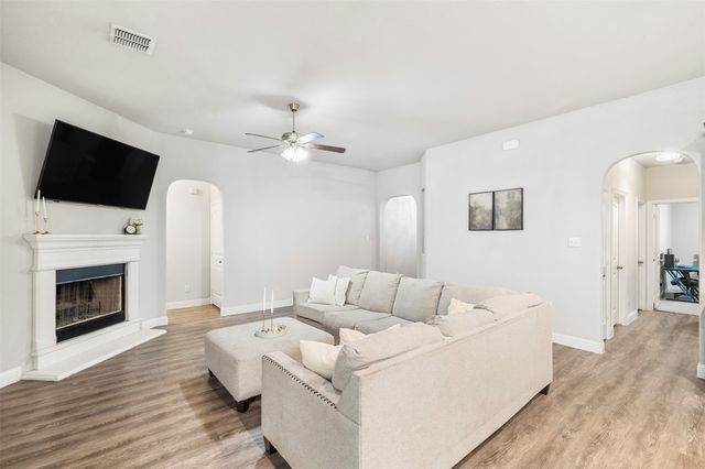 7512 Rose Crest Boulevard, Forest Hill, TX 76140