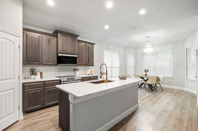 7512 Rose Crest Boulevard, Forest Hill, TX 76140