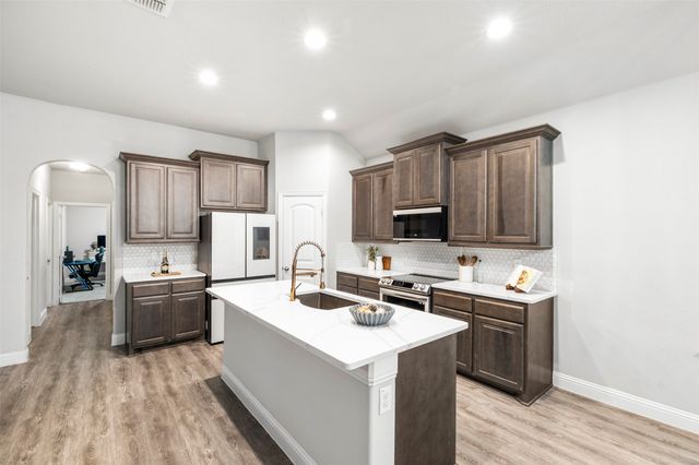 7512 Rose Crest Boulevard, Forest Hill, TX 76140