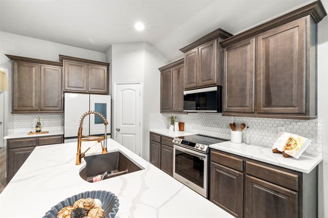 7512 Rose Crest Boulevard, Forest Hill, TX 76140