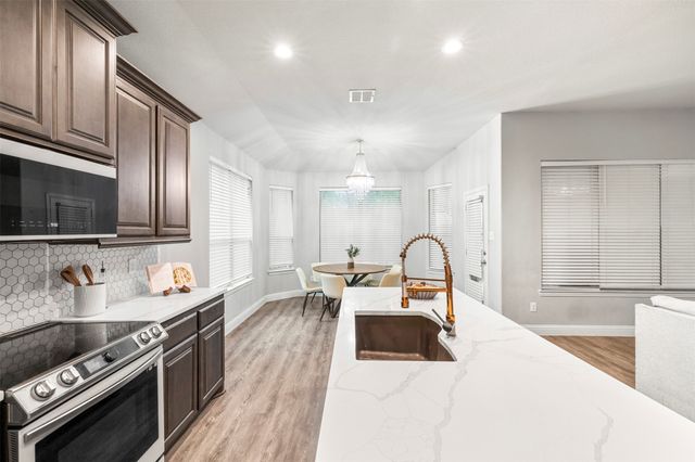 7512 Rose Crest Boulevard, Forest Hill, TX 76140